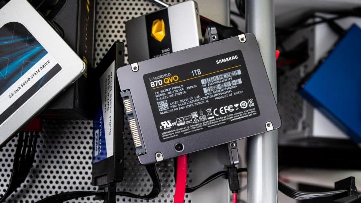 Samsung 870 QVO 1TB SATA SSD Review - Cheaper and Better?