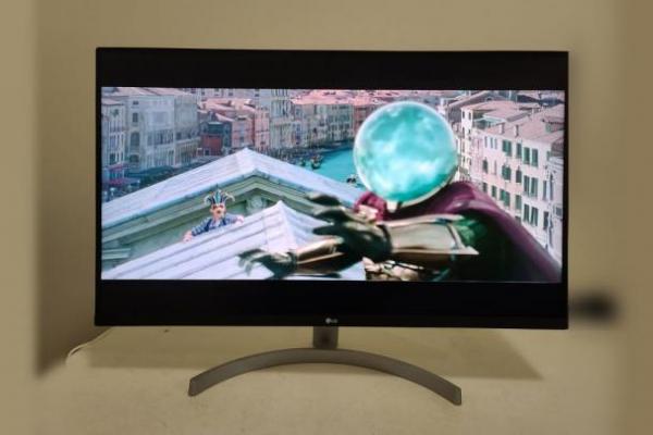 LG 32UN500-W Review: Great Budget Entry Into 4K and more
