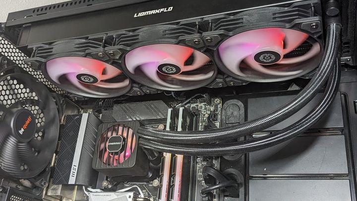 NZXT H6 Flow RGB Review – Well that's Different