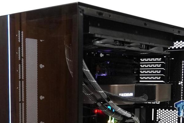 Lian Li O11 Dynamic EVO XL Full Tower Case Review and more