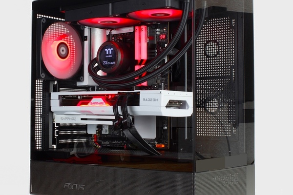 THERMALTAKE View 270 TG ARGB Mid-Tower Review and more
