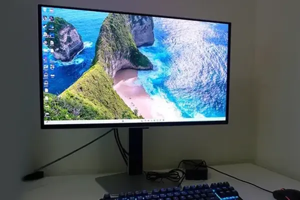 Samsung Odyssey OLED G6 S27FG60 27-inch 500 Hz QD-OLED gaming monitor review and more