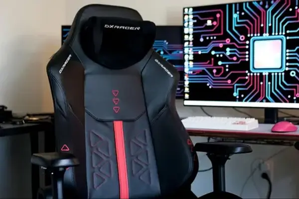 Getting Comfortable: DXRacer Martian Pro Red Triangle Review and more