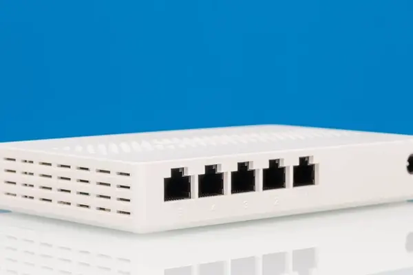 Tenda SE105 5-port 2.5GbE Fanless Switch Review and more