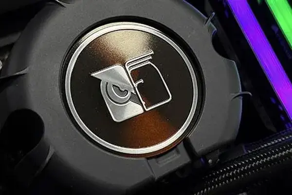 Noctua AIO Coolers, RTX 5070 GPU, PCIe 5.0 SSDs, and Favorite Keyboards